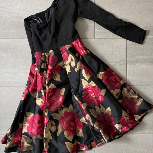 CHI CHI LONDON DRESS SZ 6 US 8 UK - Picture 7 of 12